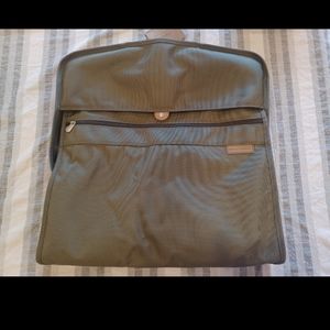 Baseline - Men's Garment bag. Olive